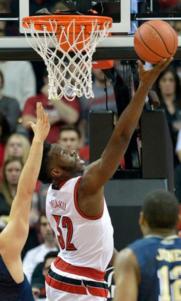 No. 21 Louisville grinds down No. 20 Pitt for 59-41 win